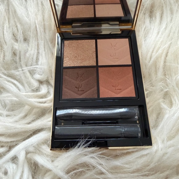 Yves Saint Laurent Black and Gold Mini Eyeshadow Palette - Picture 3 of 3